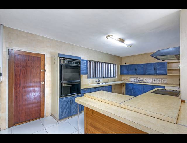 3 BEDROOM DUPLEX FOR SALE IN BRAMLEY NORTH